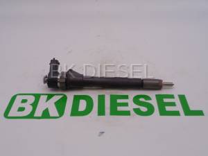 Jeep Liberty Diesel Injector - Image 2